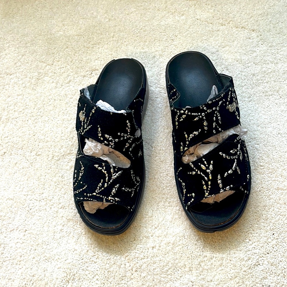 Helle Comfort suede sandals